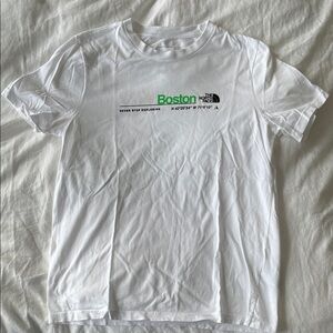 The North Face - Boston tee women’s small